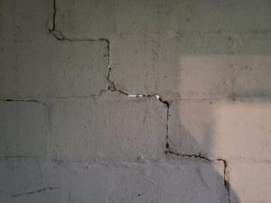 foundation-cracks-claymont-de-completely-dry-waterproofing-2